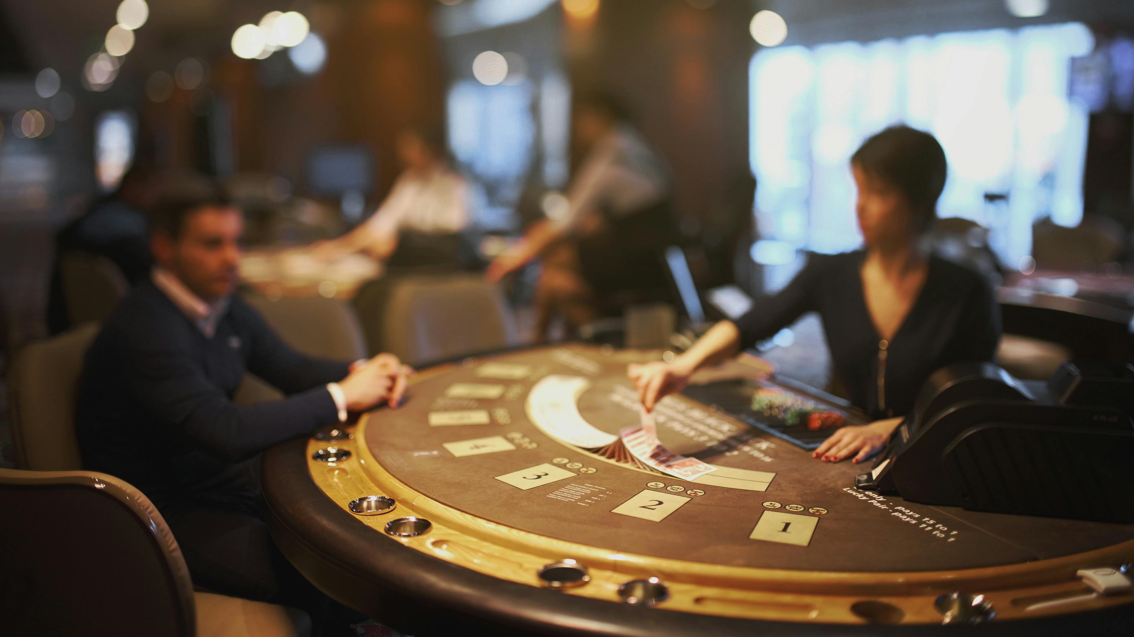 999net Live Roulette Blackjack HD ဒိုင်နှင့် ကစားနေသောမြင်ကွင်း